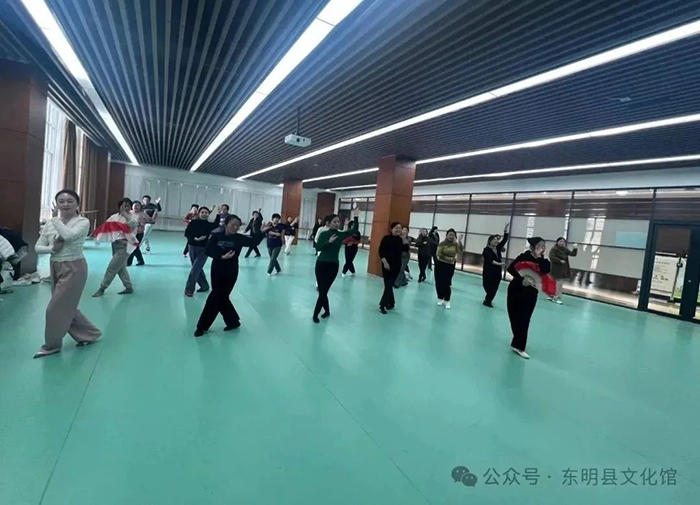 资讯